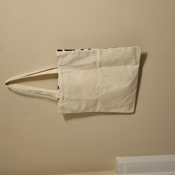 Animal Print Tote Bag. In Euc - Picture 3 of 3